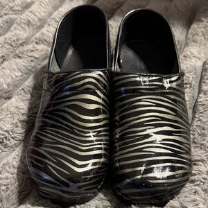 Black and Silver Zebra Sanita Clogs size 40